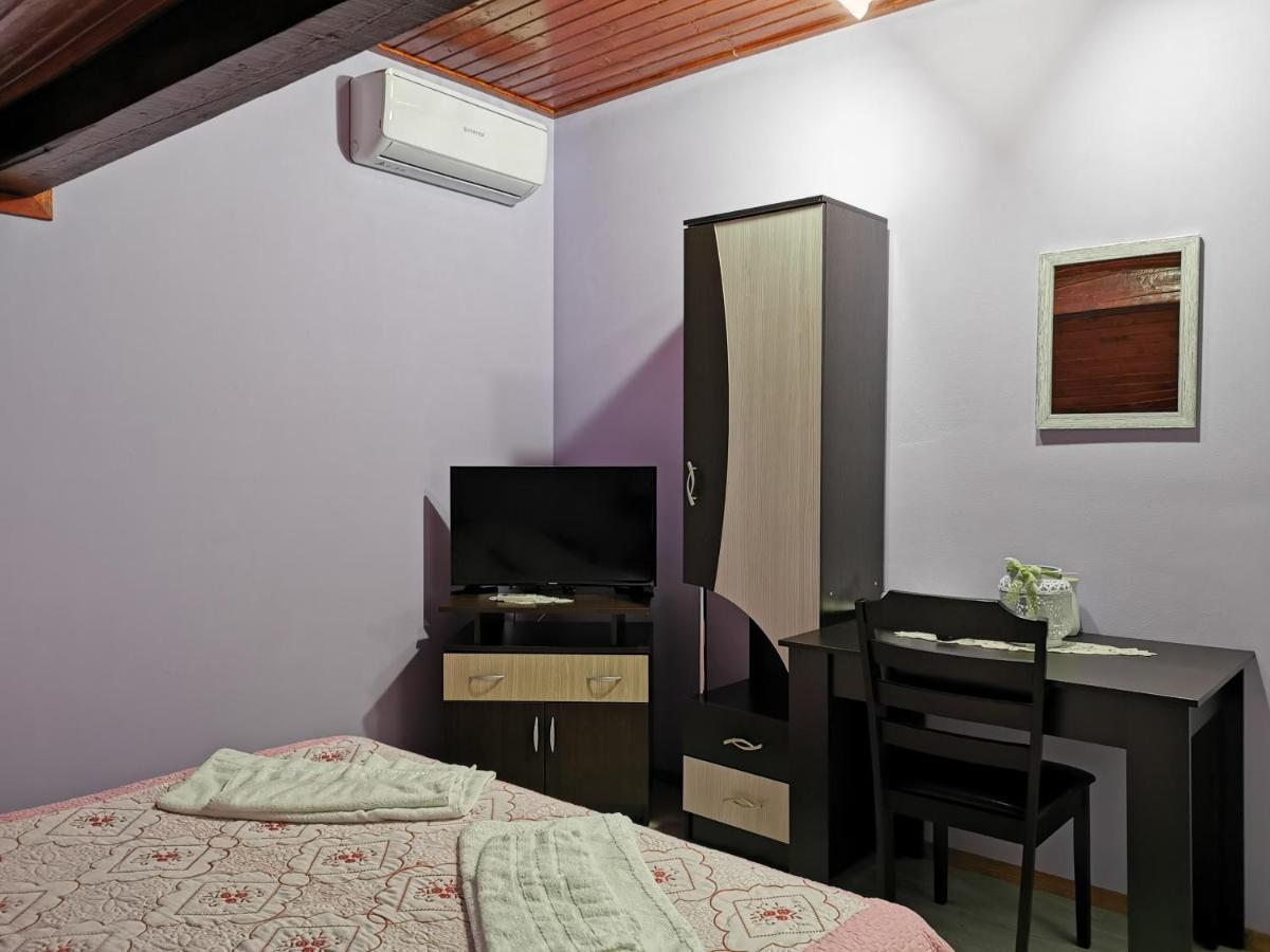 Casa Suzy & Roxy Gazde/Camere de închiriat *